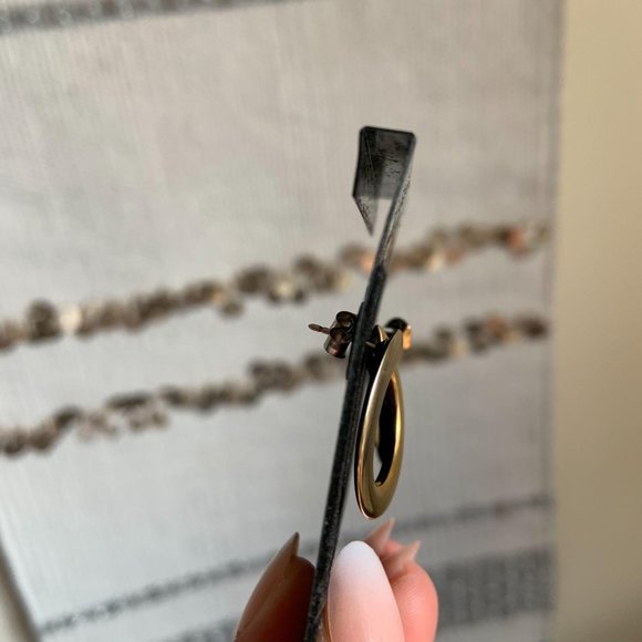 Instagram Fashion Blogger Gold Circle Stud Earring - Picture 8 of 11